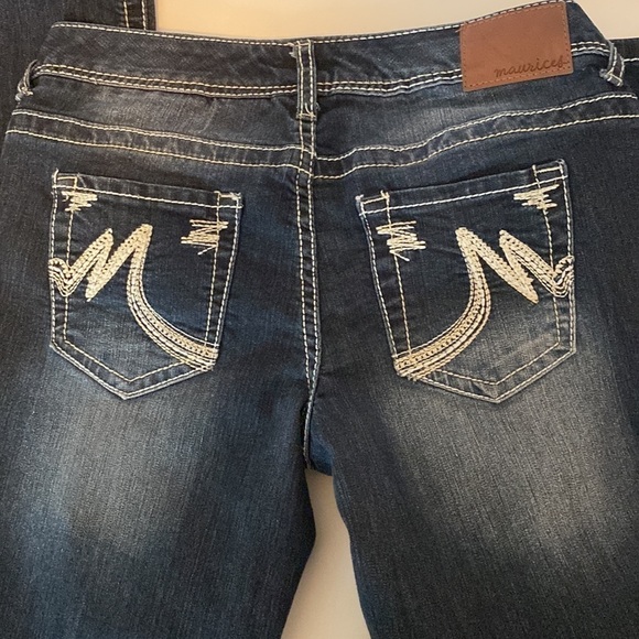 Maurices boot cut jeans size 3/4 regular white stitching - Picture 7 of 9